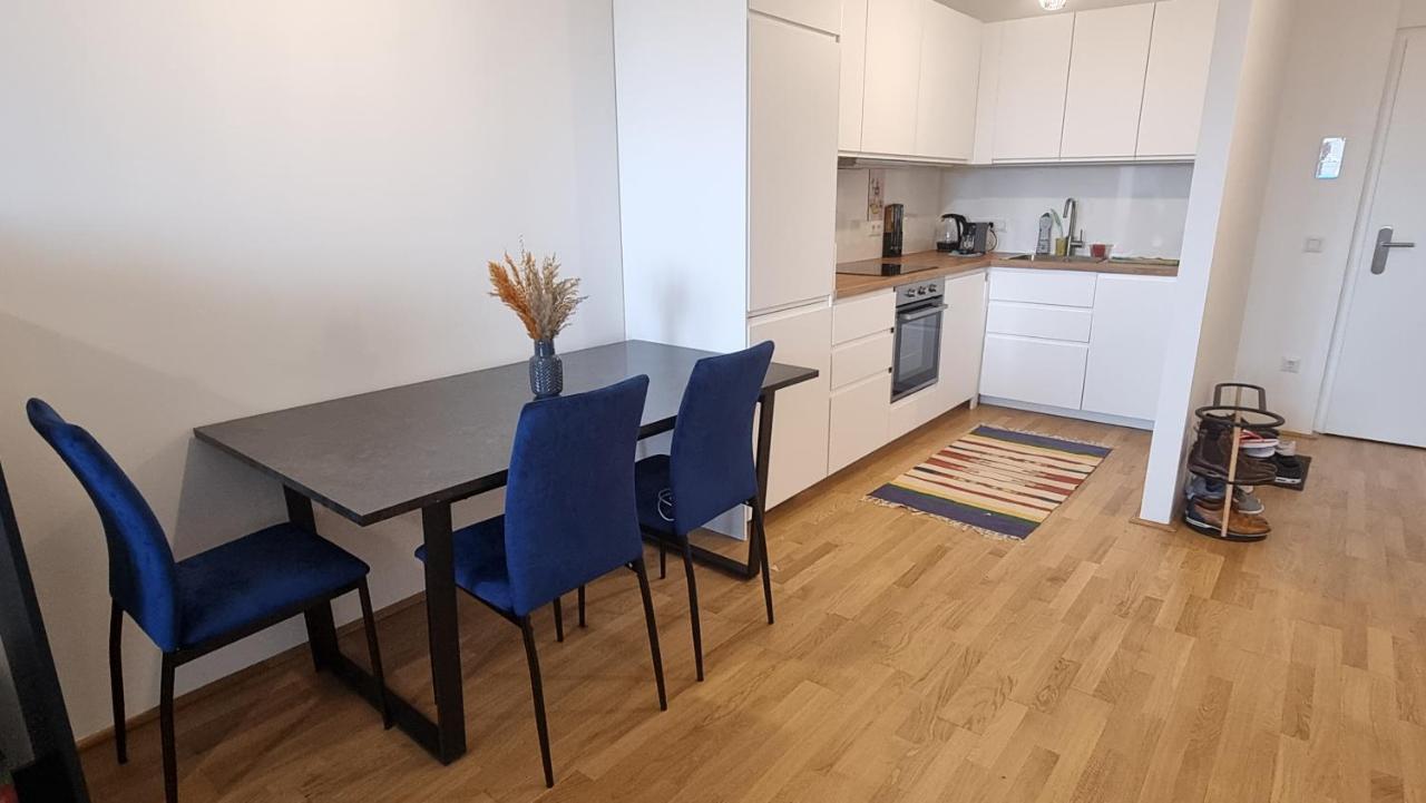 Tower-apartment In * Vienne
