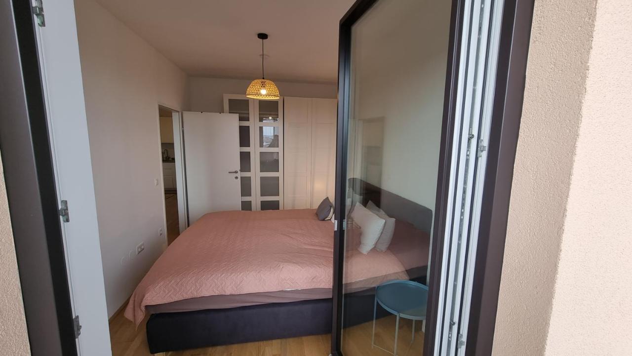 Tower-apartment In Appartement